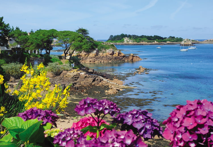 Naturisme et Terroirs : Vacances entre nature et traditions locales