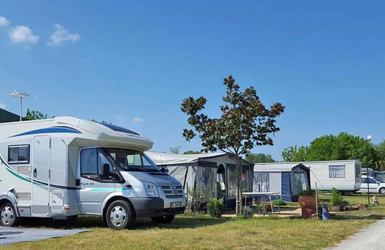 Camping Le Petit Dauphin : avis clients sur ce havre naturiste