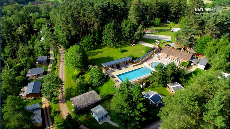 Le Coq Rouge : Luxe Naturiste en harmonie naturelle